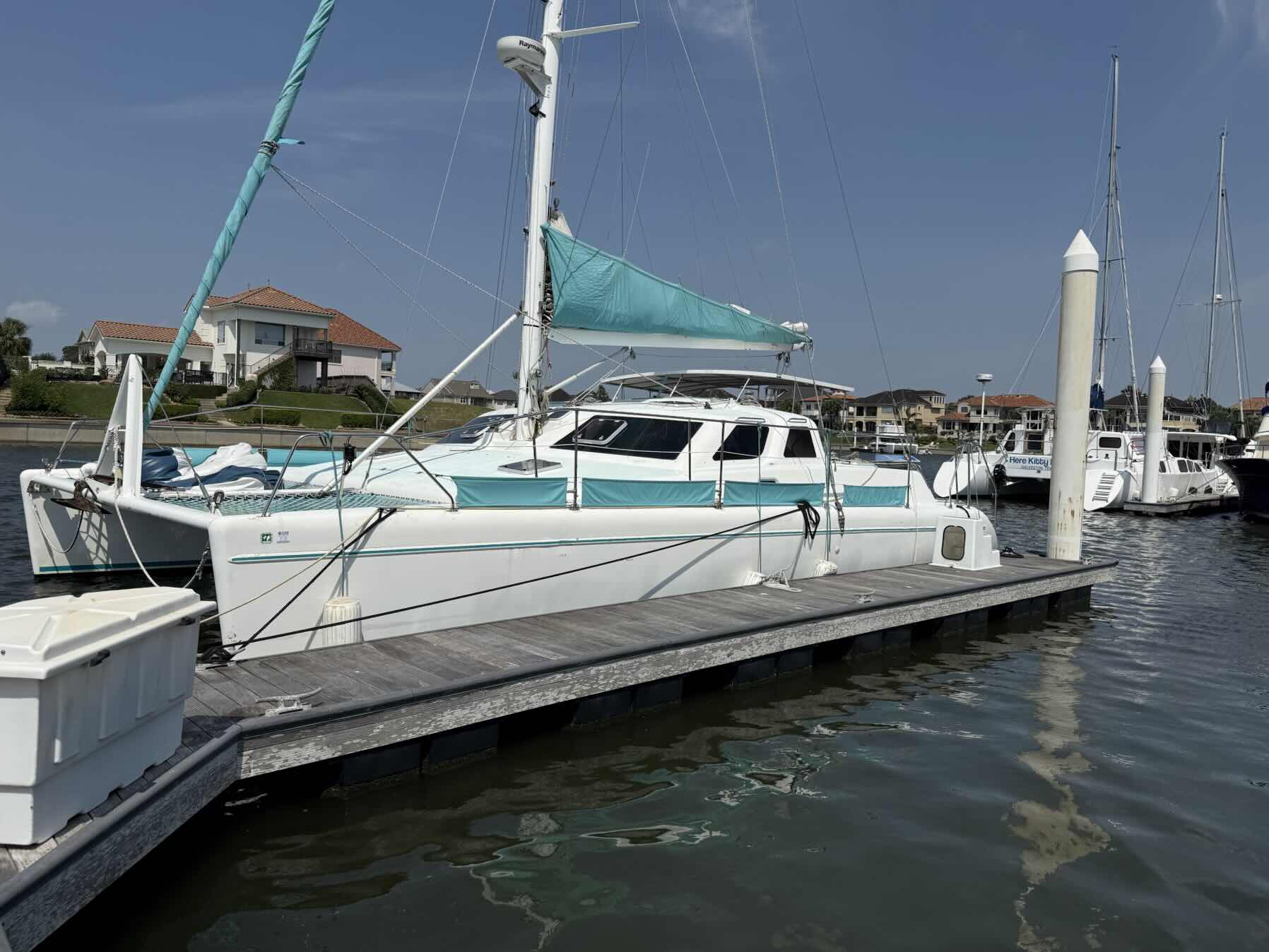 Catamaran private docking class II
_8F5E9AEC-5292-4C17-A294-93D62C0EFF0F