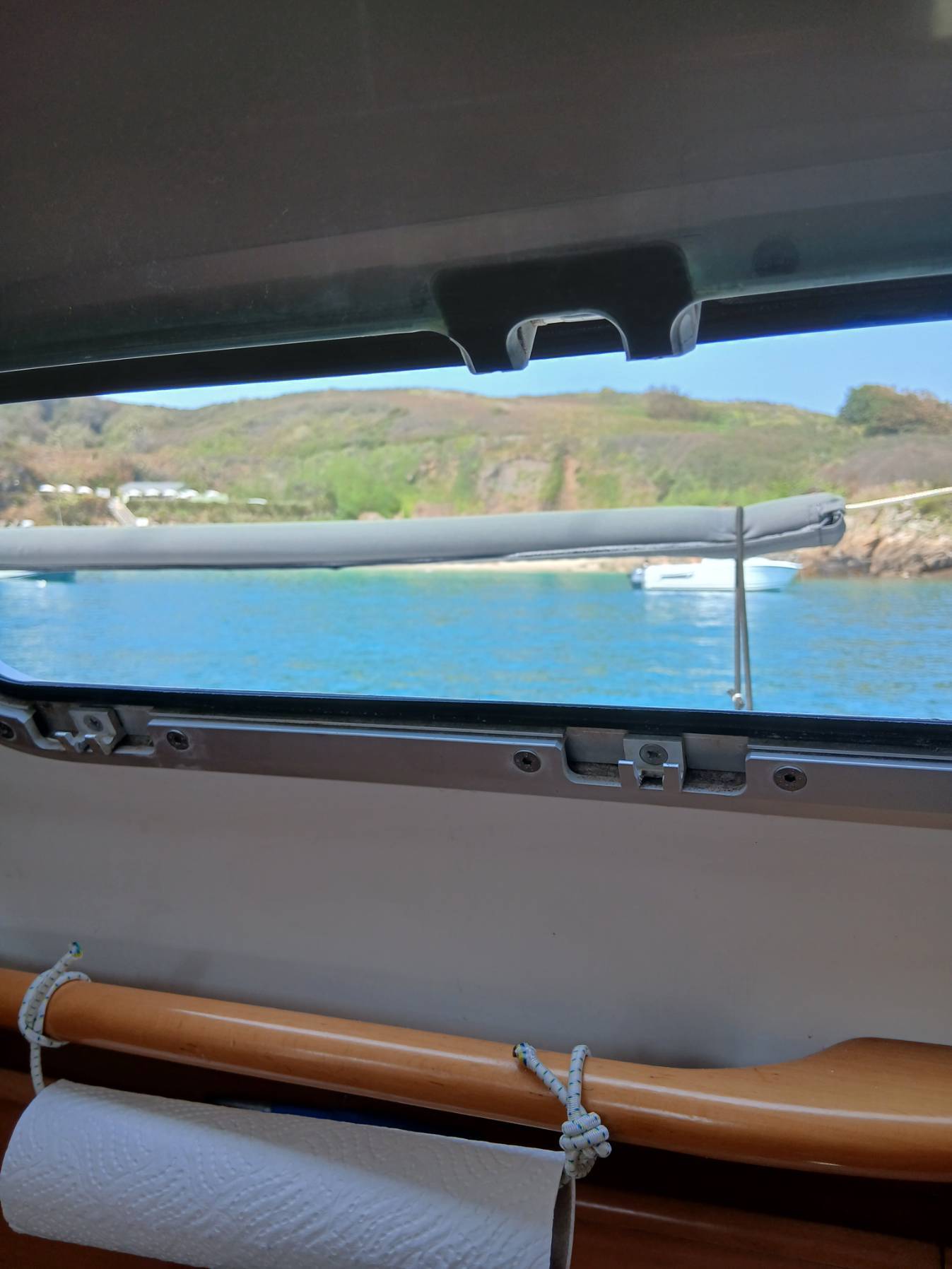 Beaucette-Herm-Jersey_68B4BB2D-327B-4B6E-90AE-08B7BC9DC263