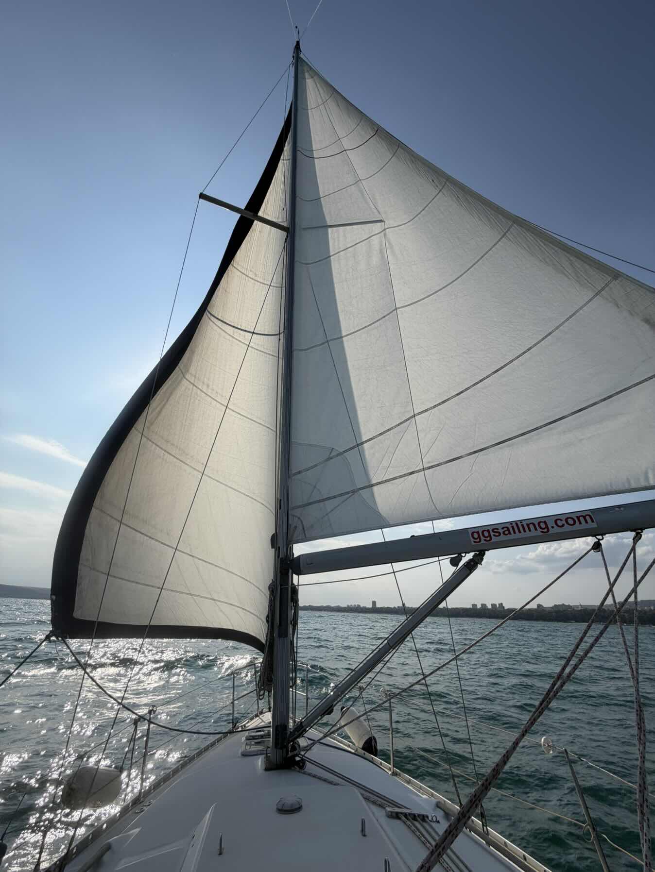 Sail training session_472470A8-67C7-46DD-B3C1-D8E793461A6F