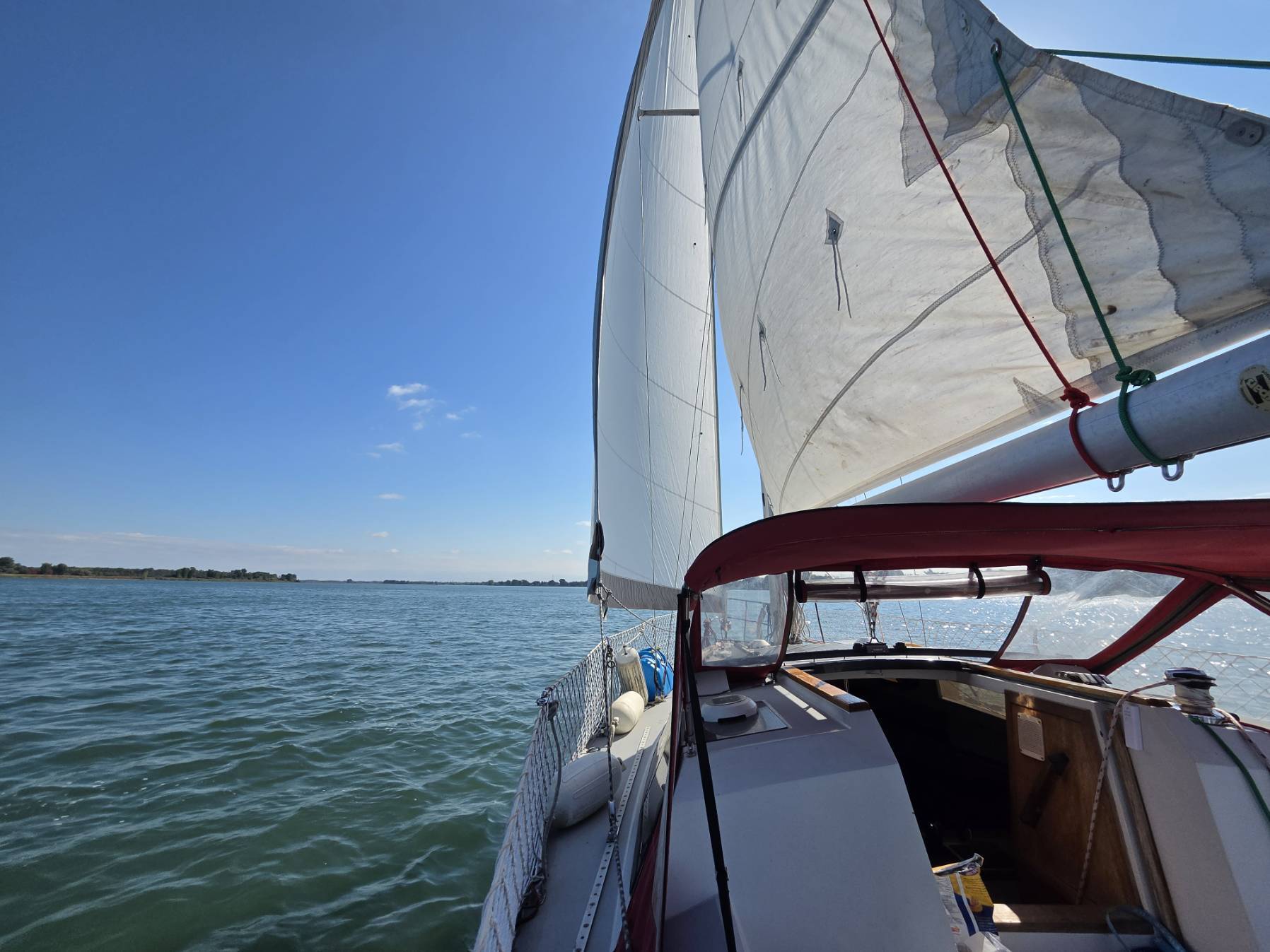 Voyage_C2C990C0-28F0-47DA-805E-24A8C4ACE34C