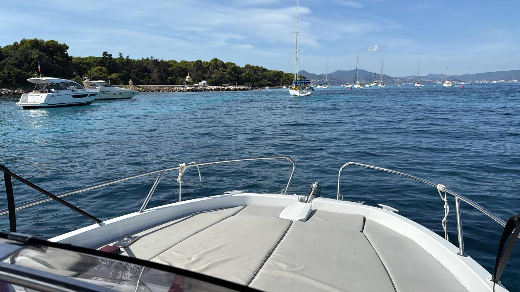 A day in Antibes and Cannes 🚤_CAE7A28D-195D-4B63-AFDD-114012959681