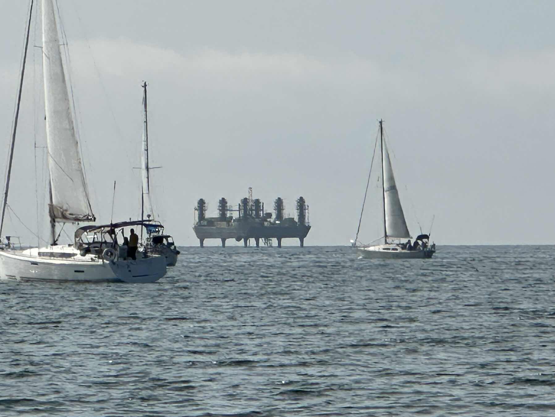 Morning sail with Monica_BF7D1C57-A577-4C72-B985-966FD4AB5B2E