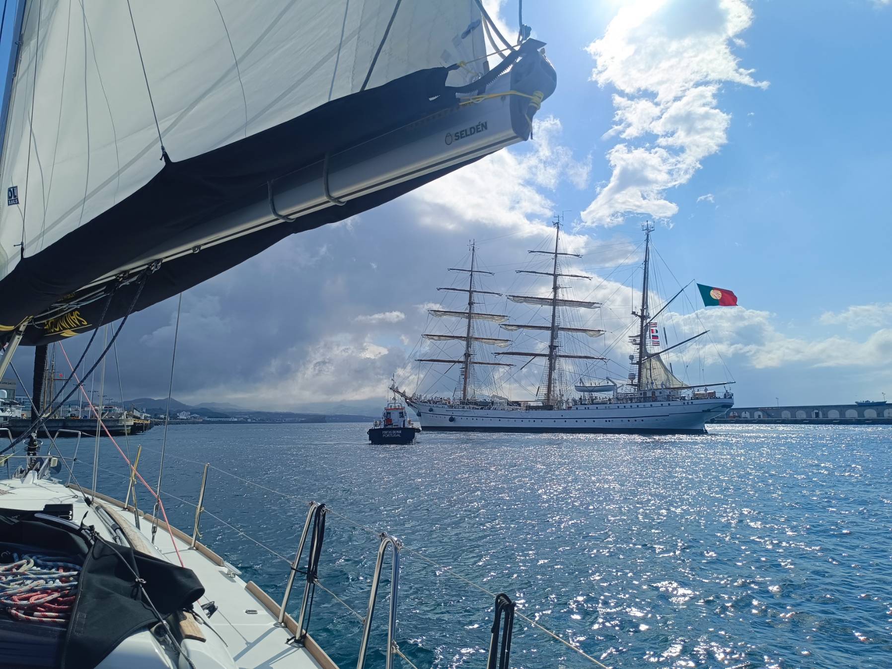 Day Sailing With Franziska..._B08AC245-A18C-4F0A-B5ED-59F0A95A3652