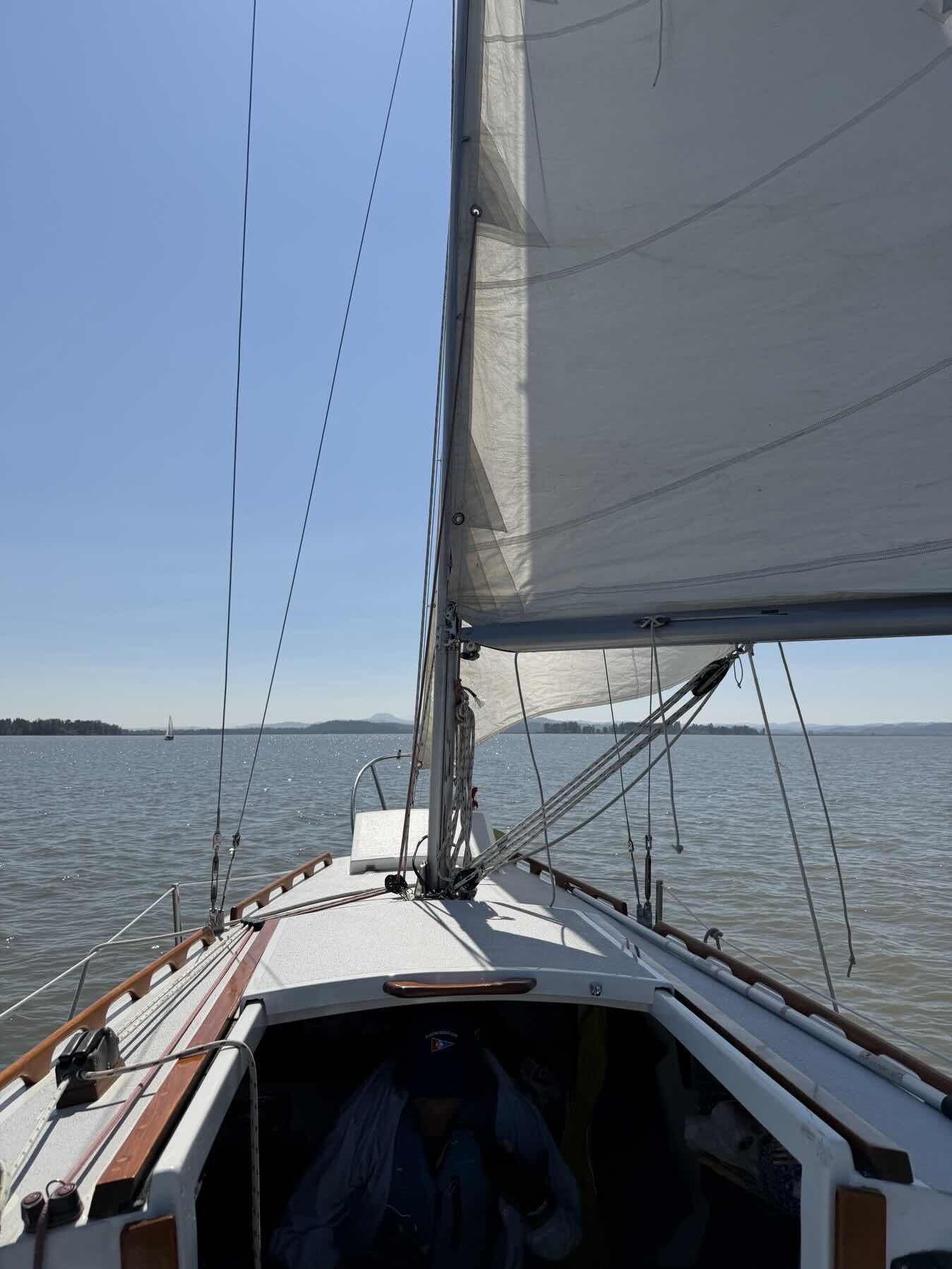 Eugene Sailing with Christine and Laura_E8774B91-DF64-409A-A8F2-483ED4B63510