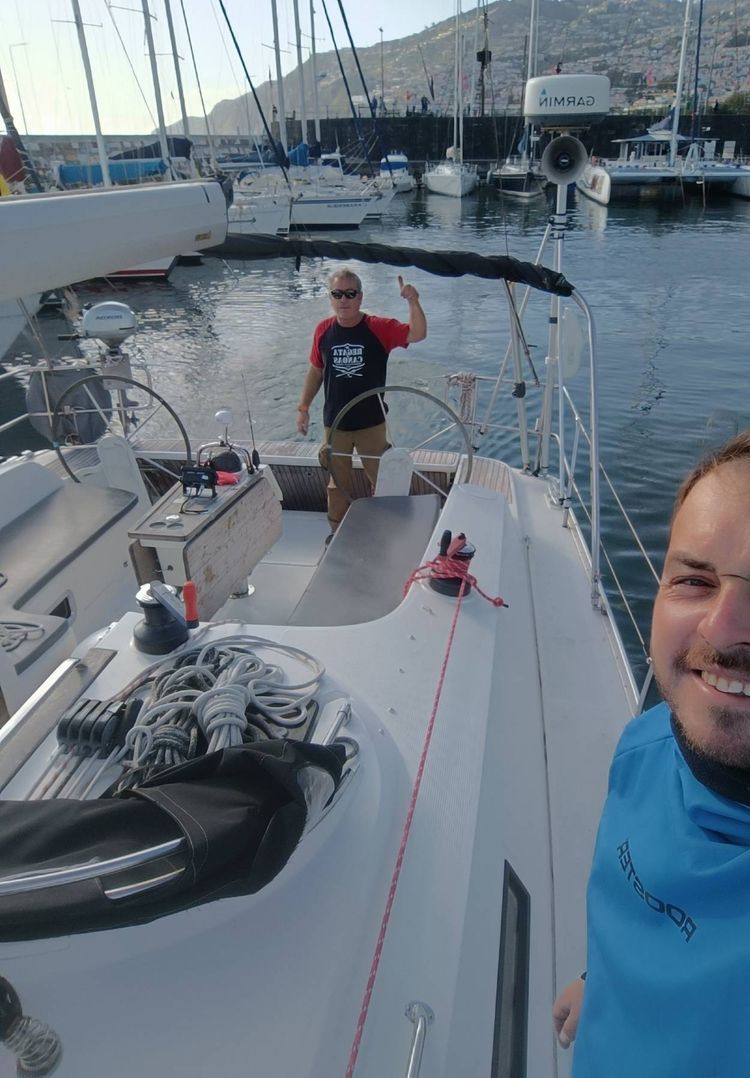 Voyage photo from Funchal - PontaDelgada) (AzoreanDream)