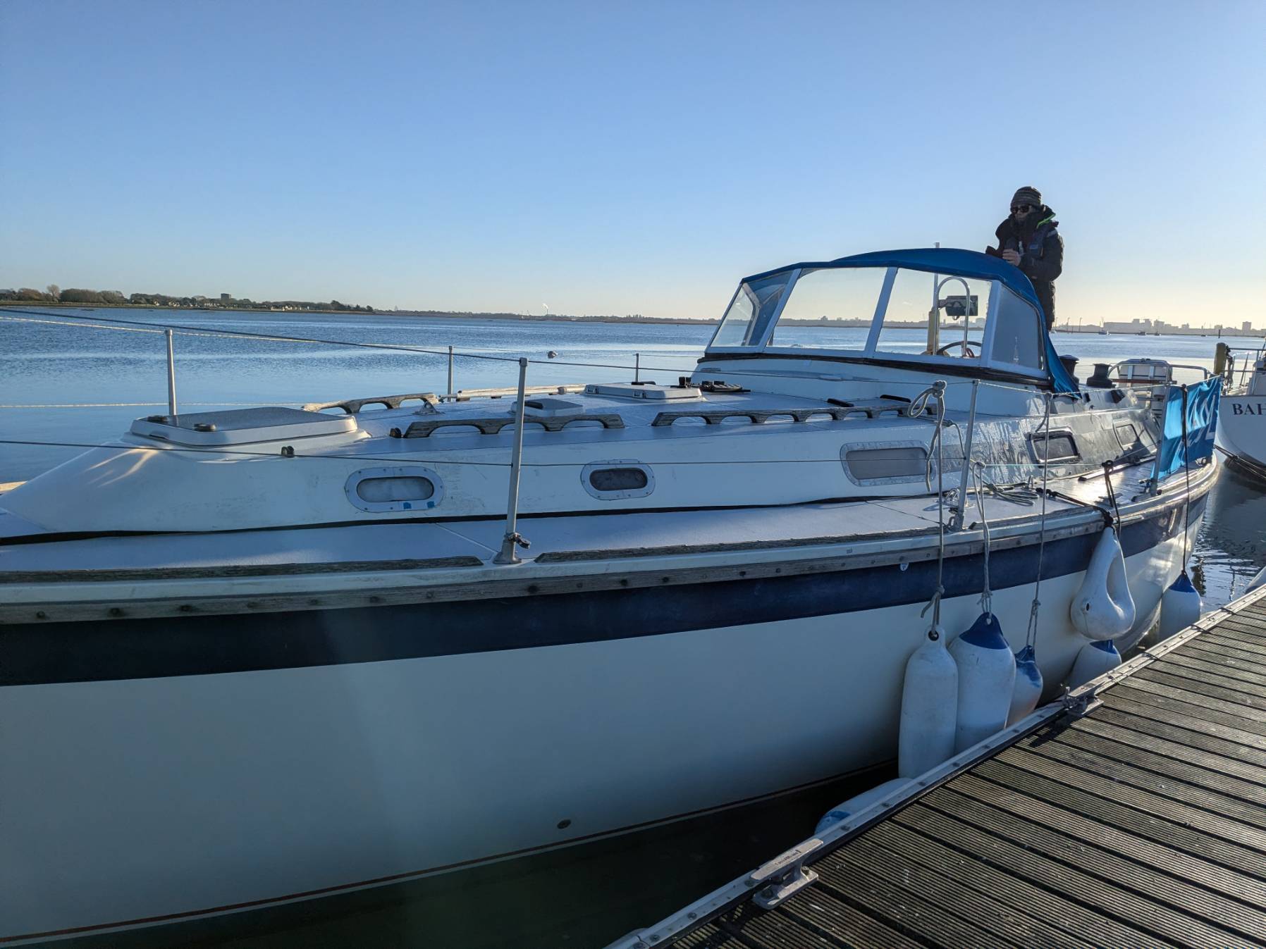 Off to Port Solent for the new mast and rigging. _5E696033-8797-4FC0-8020-7FB708A45D7C