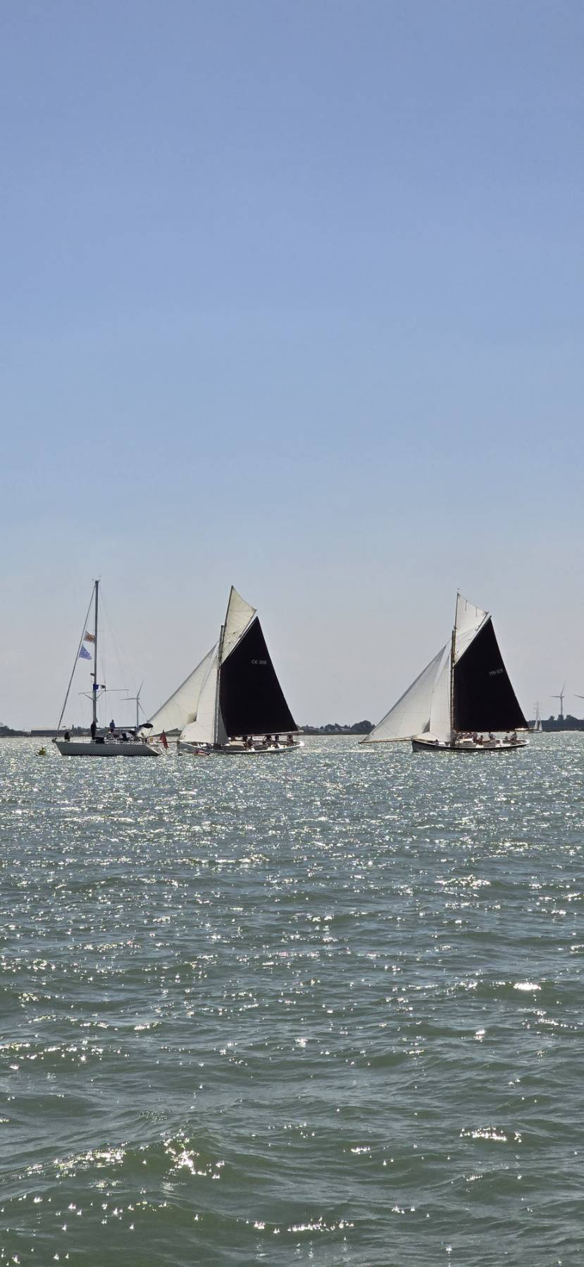 Voyage_B0727F94-67F1-49D5-B67D-F0D24101279D