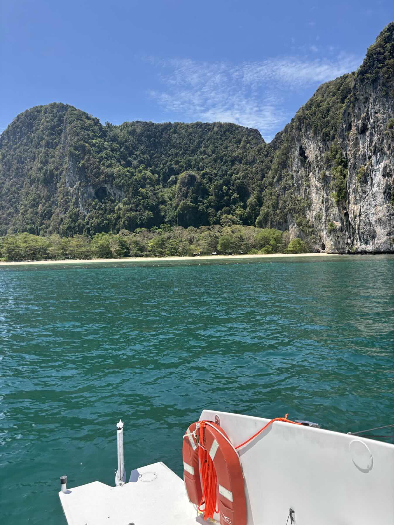 Day 3 to Langkawi. Lunch stop _68075BA2-5499-41E5-B0CD-5A31098EB122