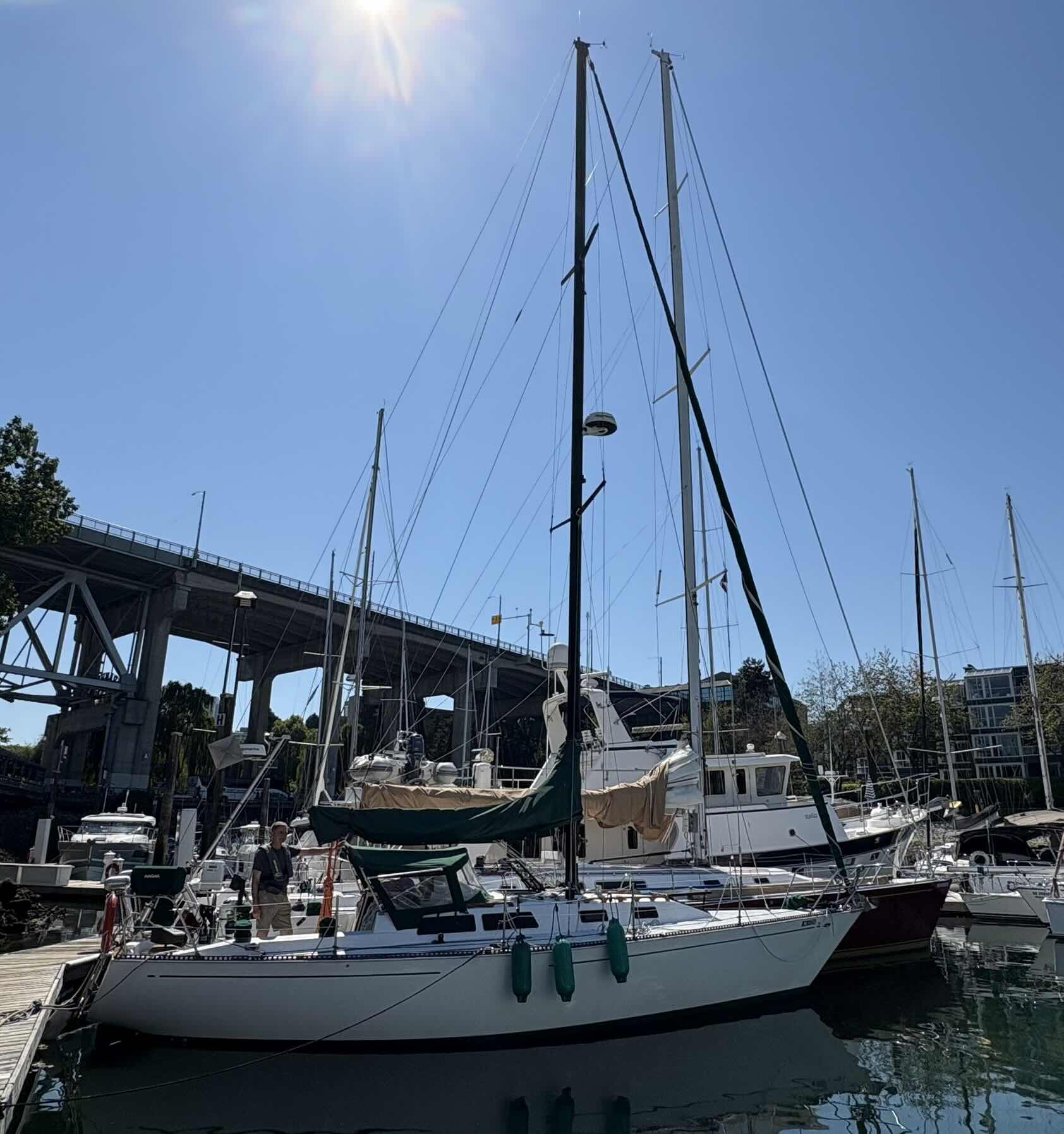 Crowded House’s first v3 sail :)_6A9304E0-F56B-4257-AF14-7F9F5ACC73EA