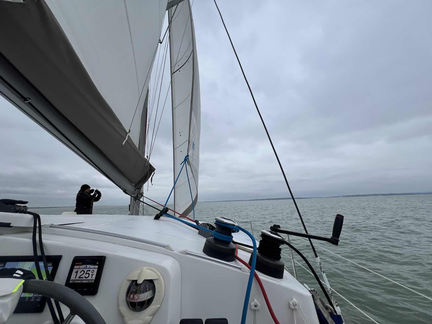 Cat sailing return_2359E156-040C-49BC-B553-4037CBF0386C