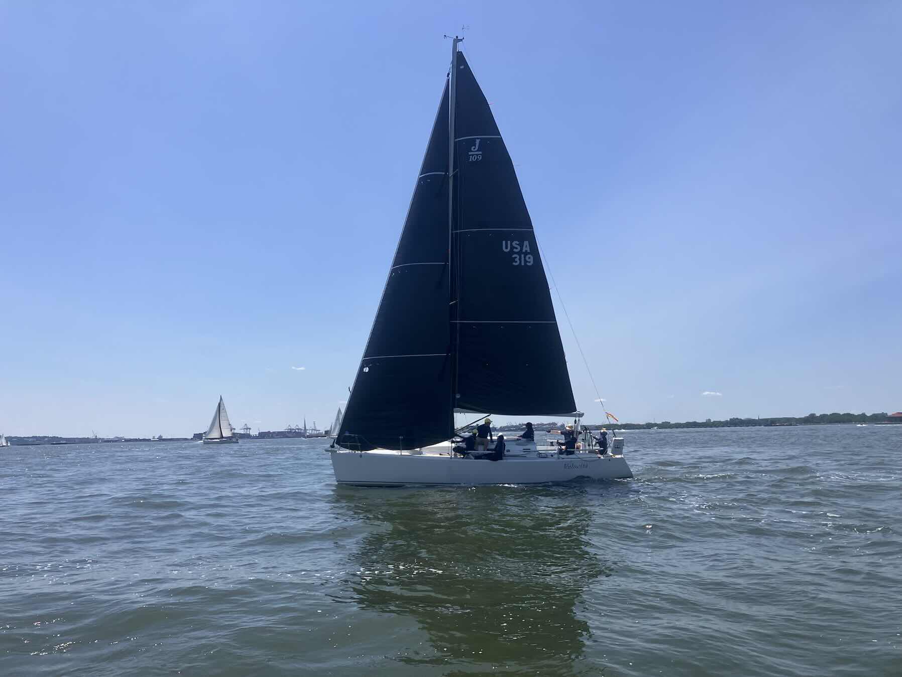 MYC Fleet Captain - Craig as skipper_5573CF20-84BE-4527-AB05-DEDD6EBABA5D