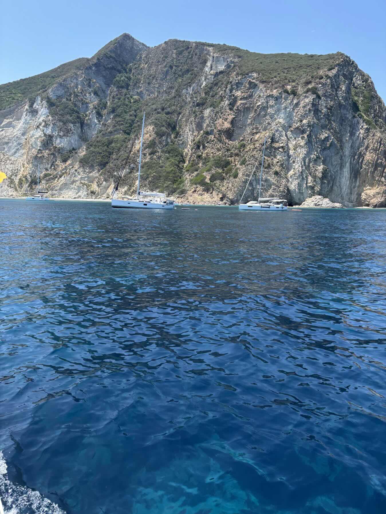Ponza Con Cesare 40 anni!_182C3EC8-01DF-4E33-B060-BFC2A1B608CE
