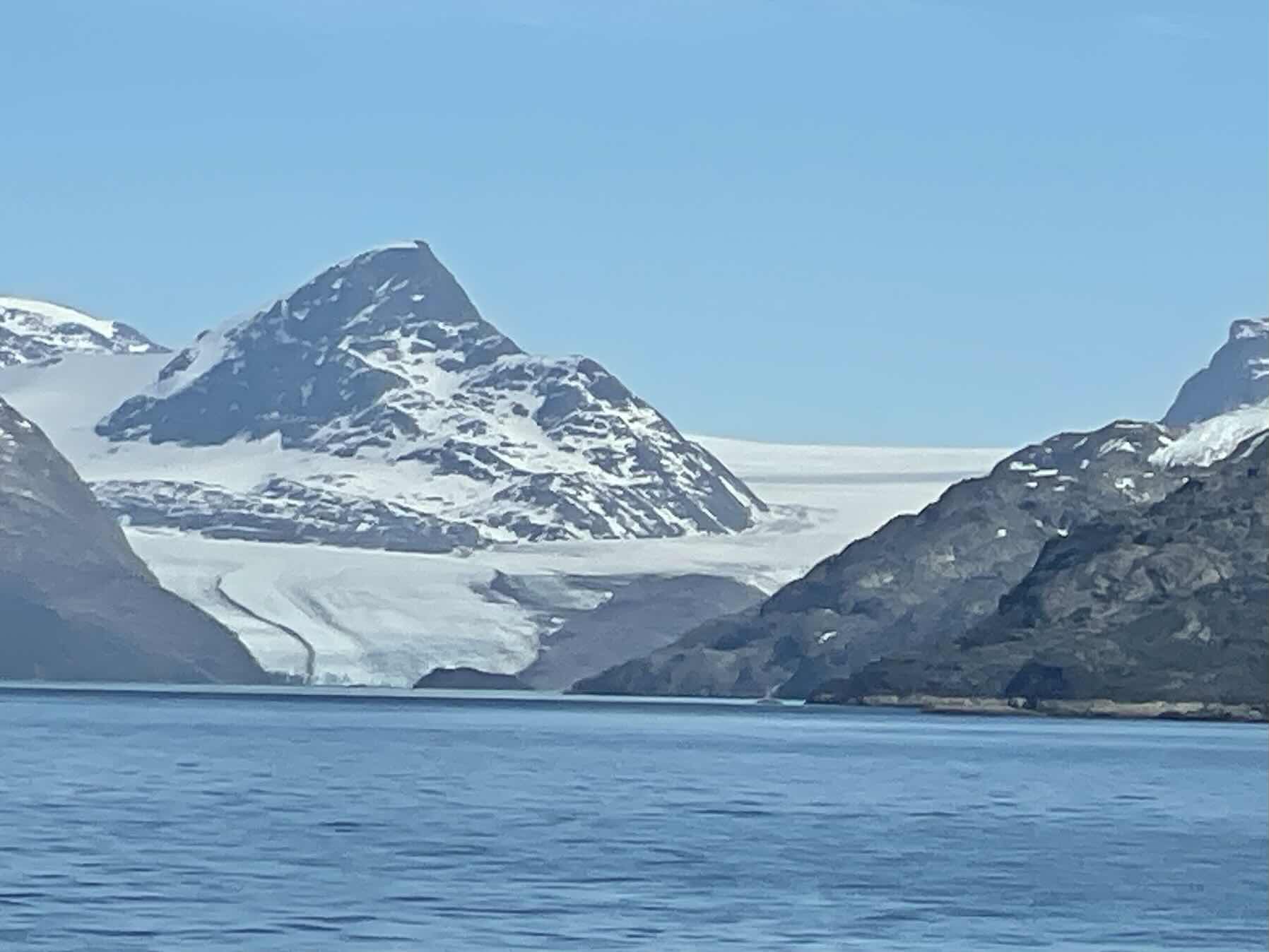 To Evighedsfjorden _69EE52DB-E06A-4756-8EF8-7B6FDA4D717D