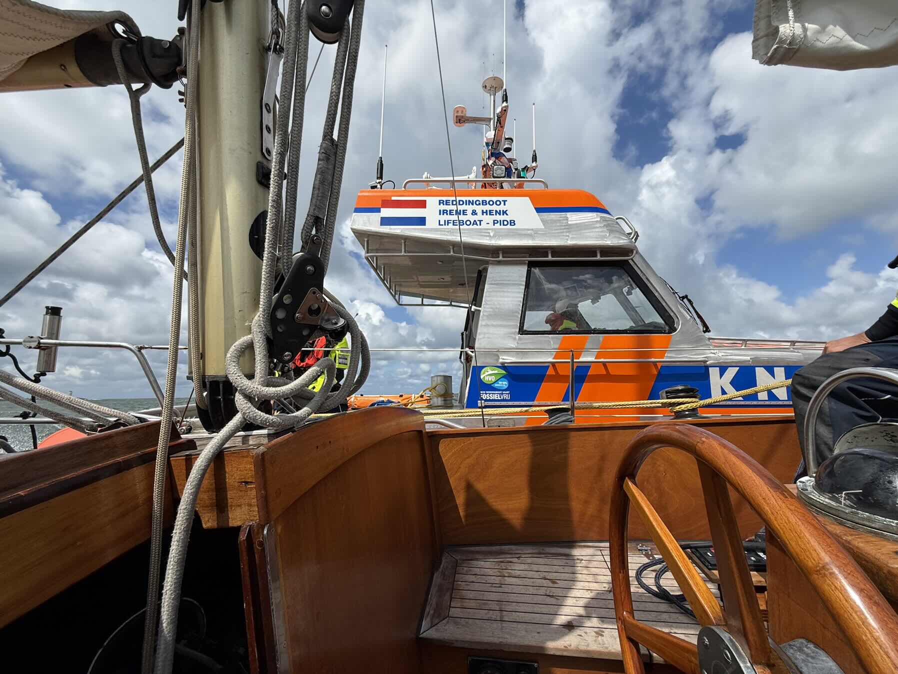 Broken rudder. Thx KNMR for the tow back to IJmuiden. _5A0CD4EC-0802-4852-A9A5-DD6637AC4E95