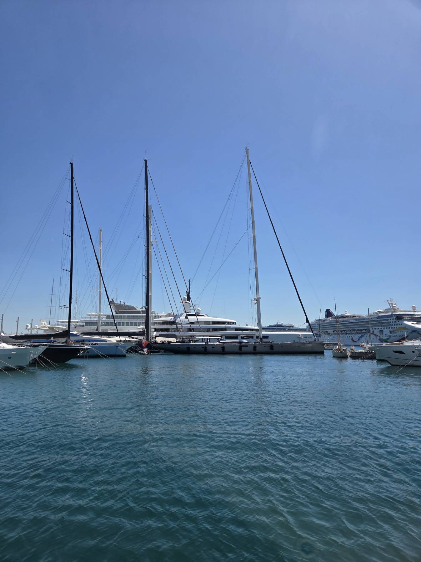 Adra - Palma de Mallorca _DFADC9C9-9E7F-42CB-99BC-7D5B00674A8D
