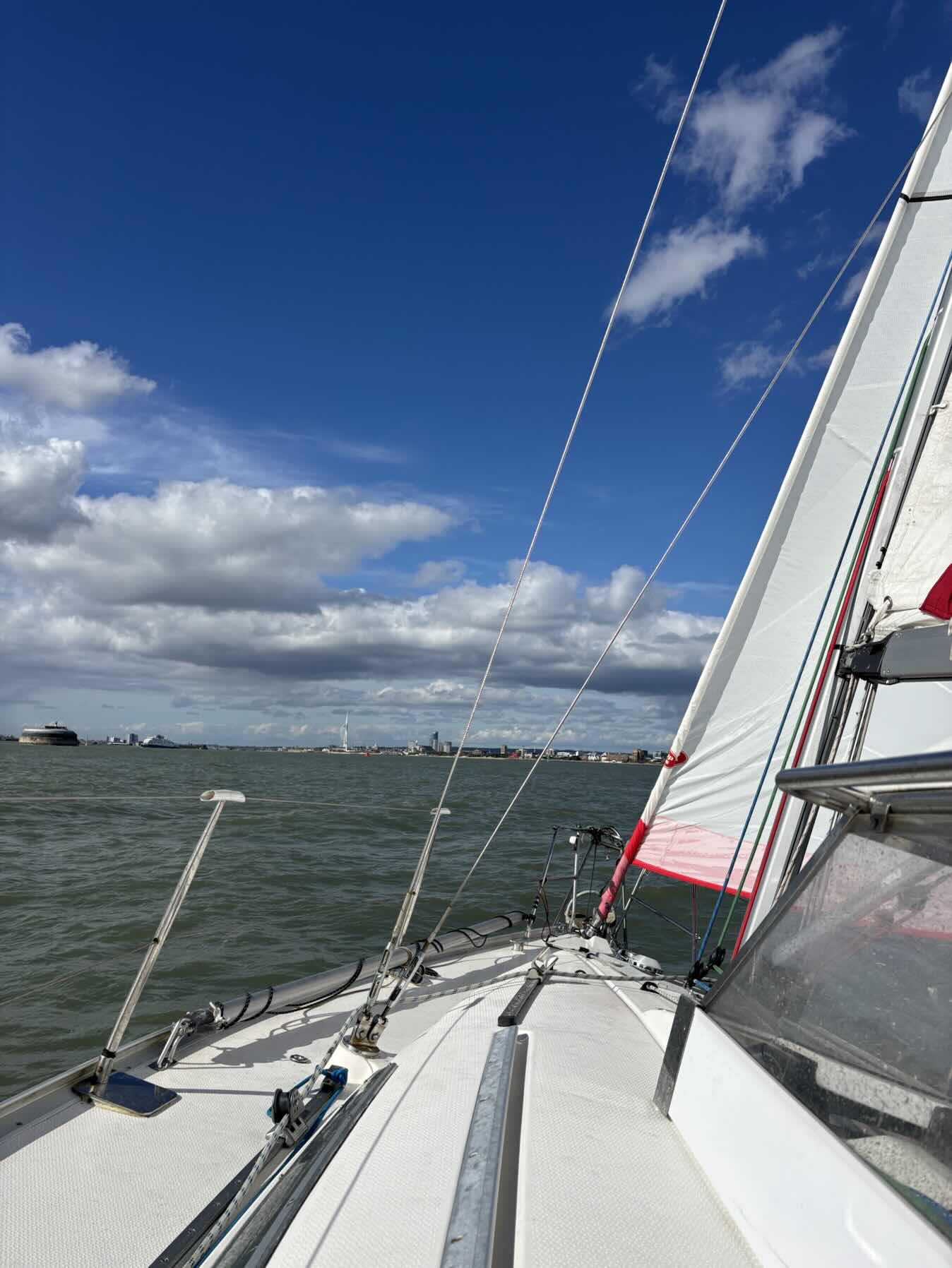Easter Sunday sailing 🐣_DF122739-3DE2-45D2-AB75-2D28FEFC6F3B