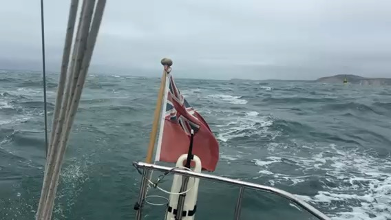 Sail beats motor _82A36CDF-DD22-418C-B6C4-50A9F0273EA9