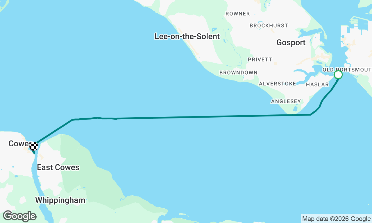 Wight Diamond International sailors to Cowes