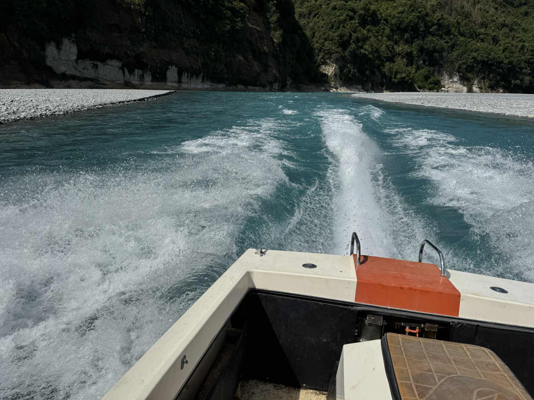 Jet Boating _6B74AA19-812F-4EE1-9158-3AA31C5F9826