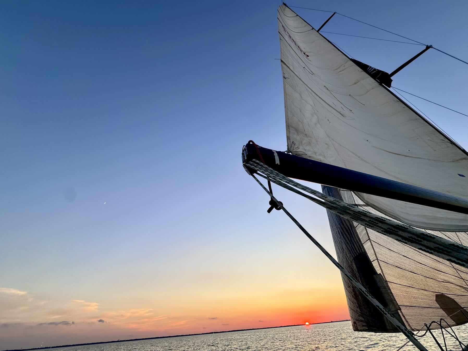Evening Vet sail_FABFAF31-9ED0-41E4-9B87-4195C502CE92