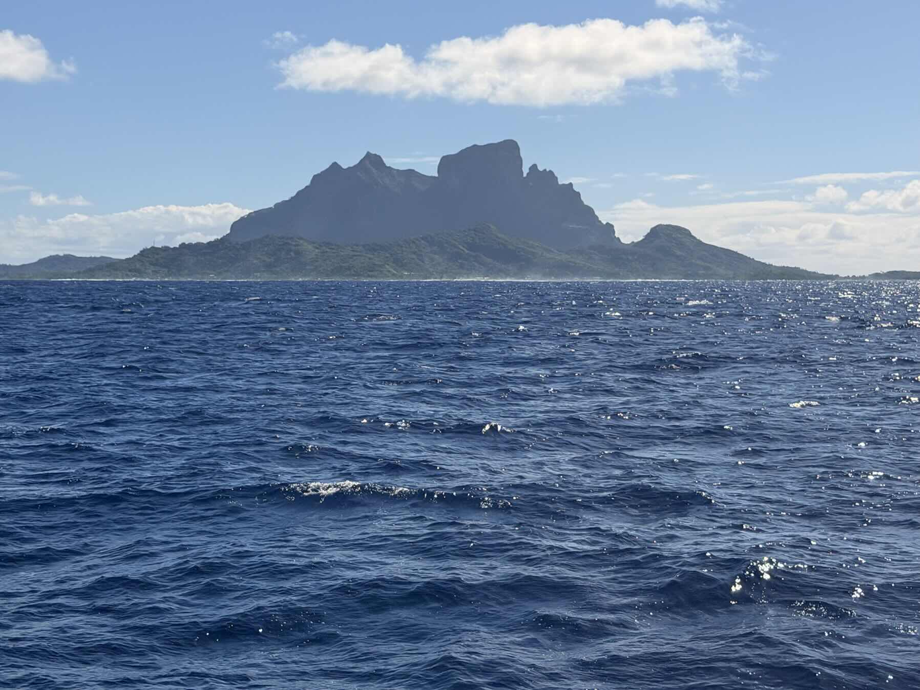 Tahaa to Bora Bora_5099A7B0-D199-428C-824D-D5B317A1DE32