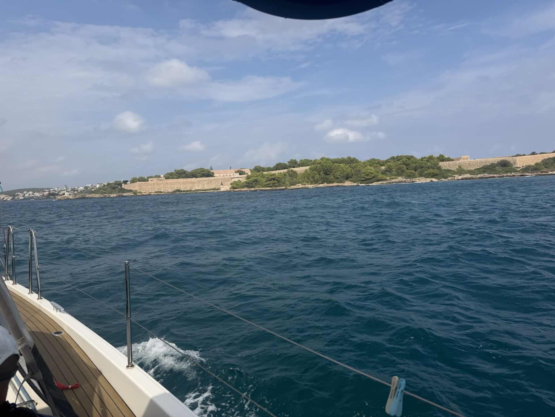 Voyage_E90DA520-68D4-4235-95B3-ED6338E5FCC9