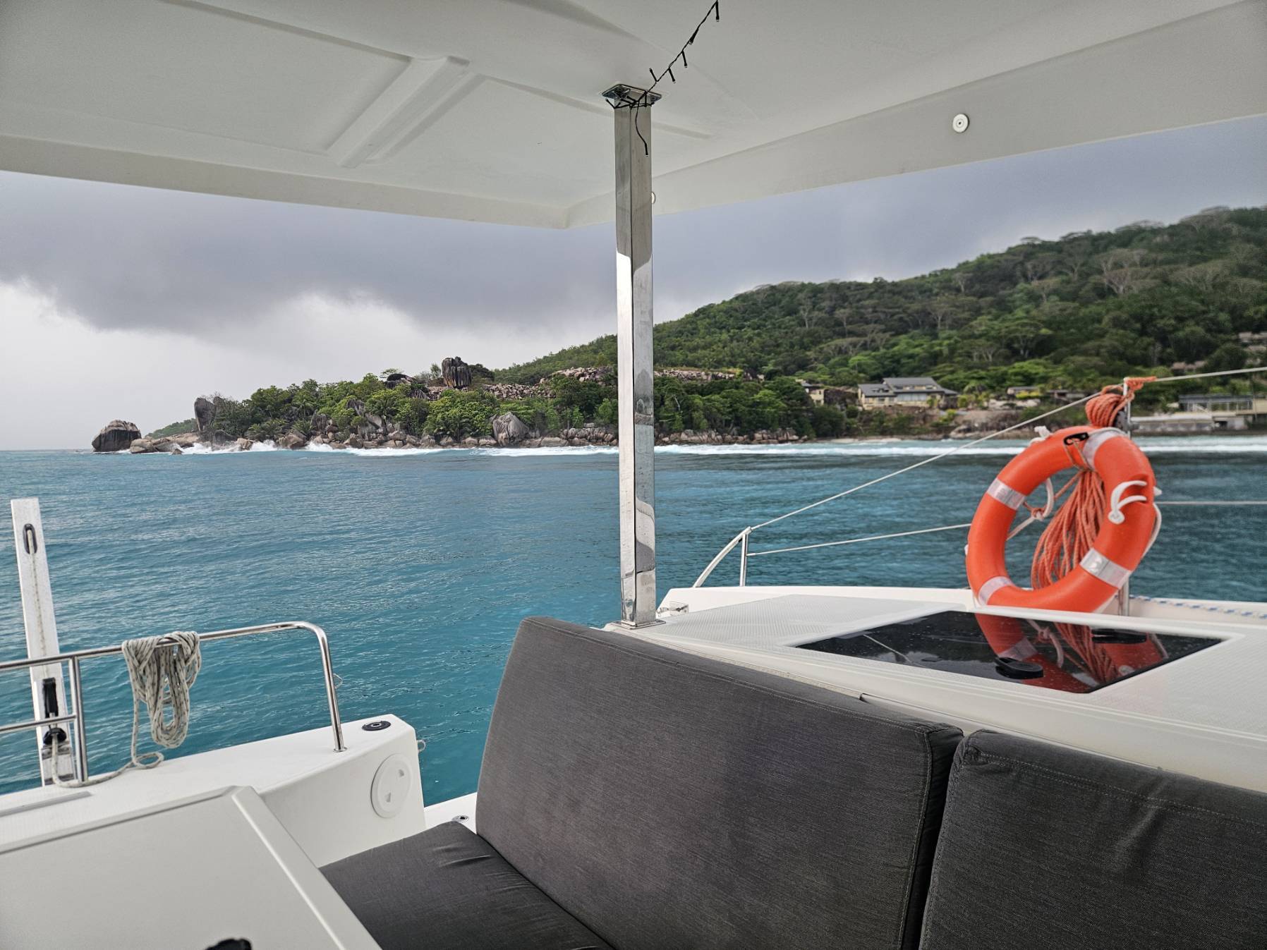 Port Launay to La Digue _CE941B0D-8611-46D7-8C18-4D014774164A