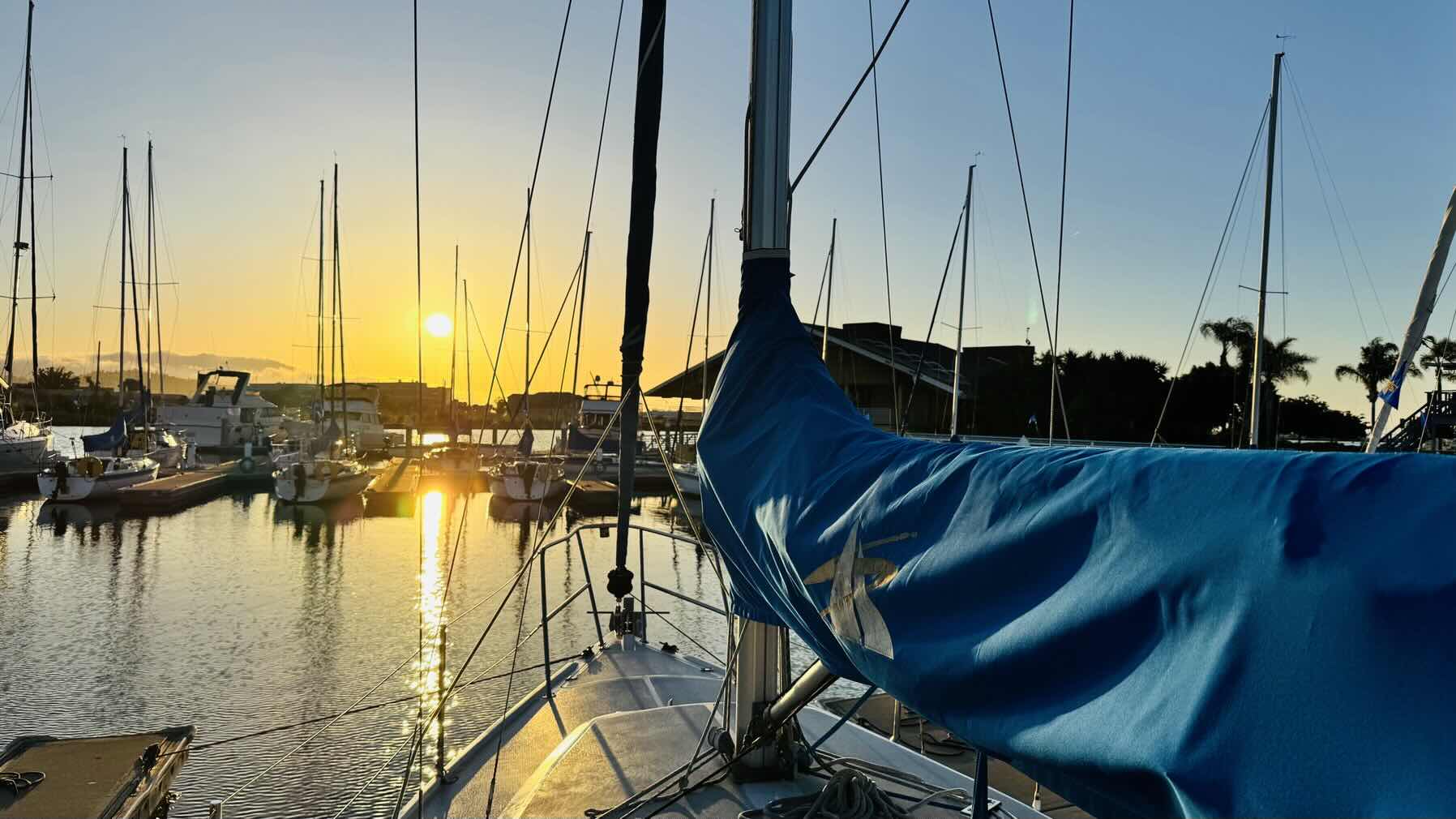 Evening group sail_0AE9D384-02EB-4991-A20D-EA3EEC62E027