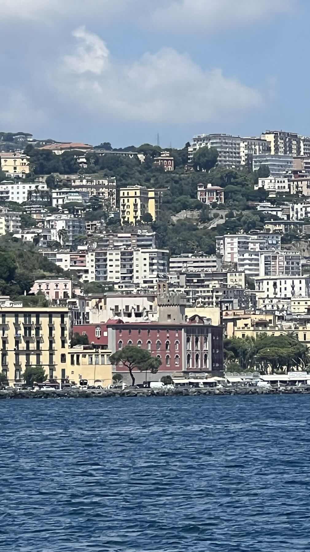 Napoli -> Procida_D38A7744-B6DD-4F26-B496-8563943DEF49