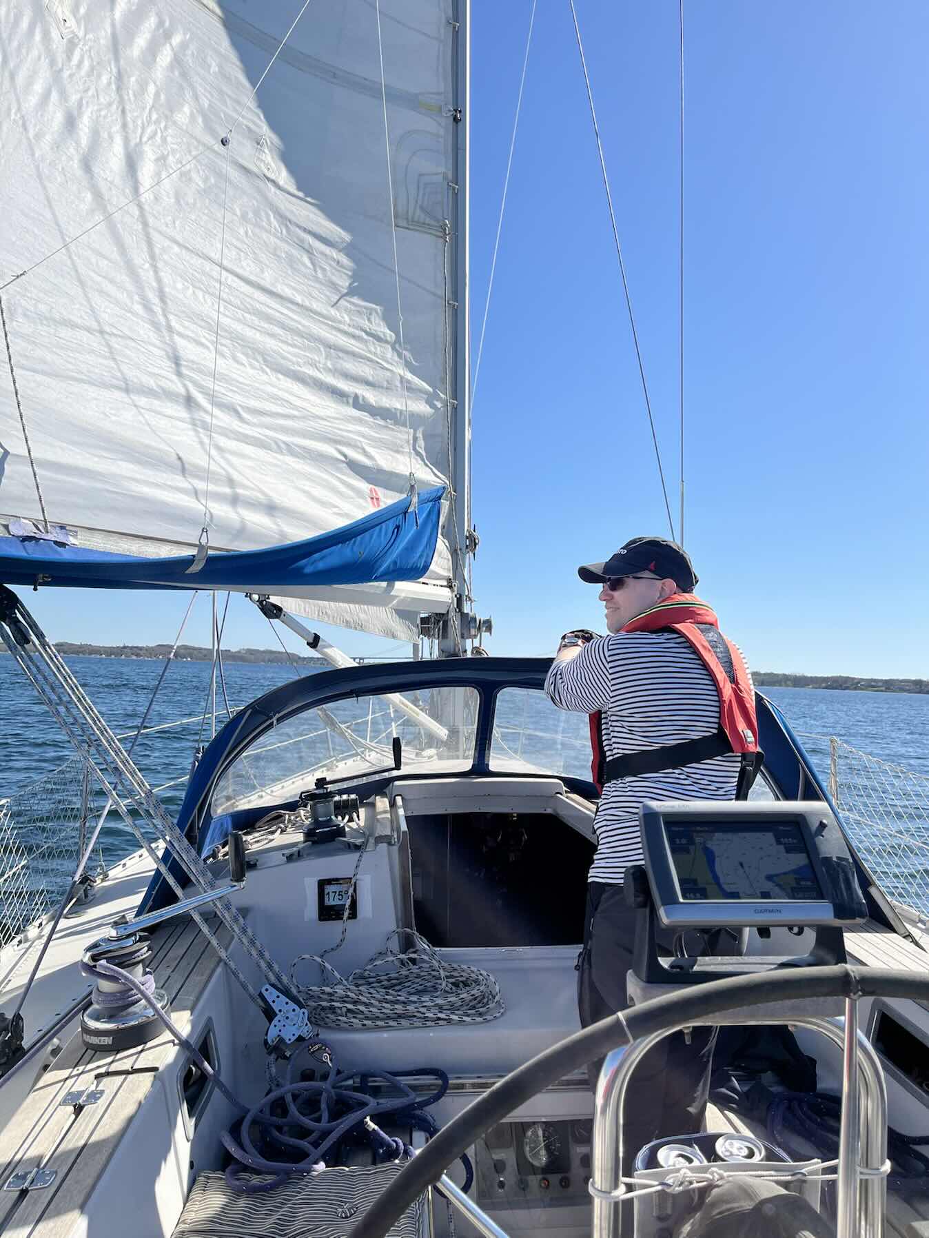 Early season sail_5E075BDD-847C-47B5-ABDE-ADAF5AA21C08