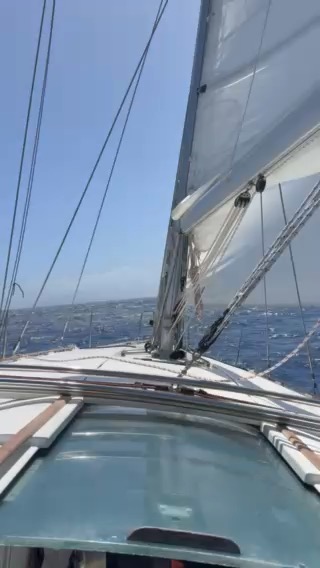 Les Saintes direction Isle de la Dominica_F1EF7CE2-A5AC-48B3-8D70-C64E90BAD98C