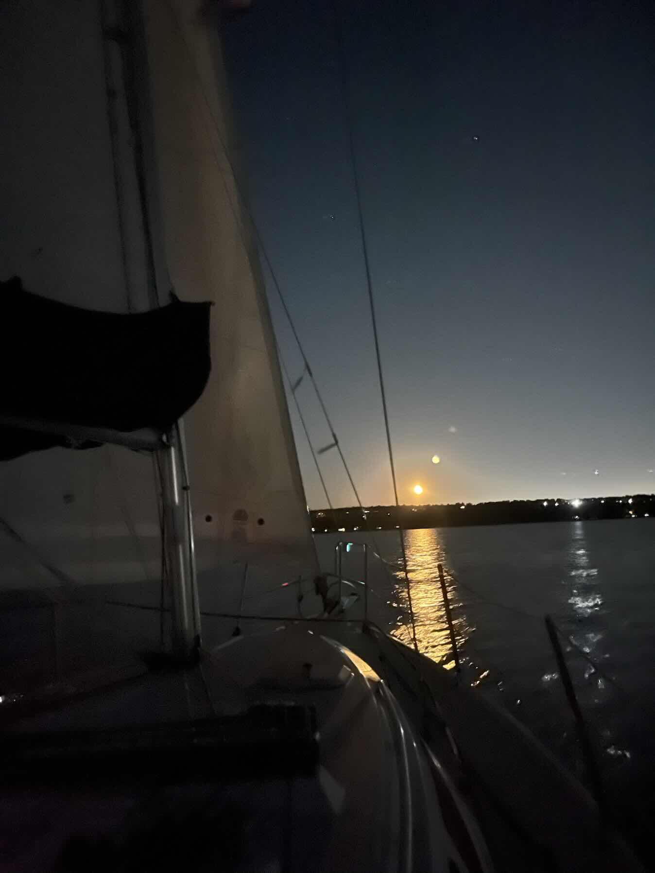 Sortie de nuit sur Zéphyr _0D08F909-C7F7-4FB5-8C70-2B748B151230
