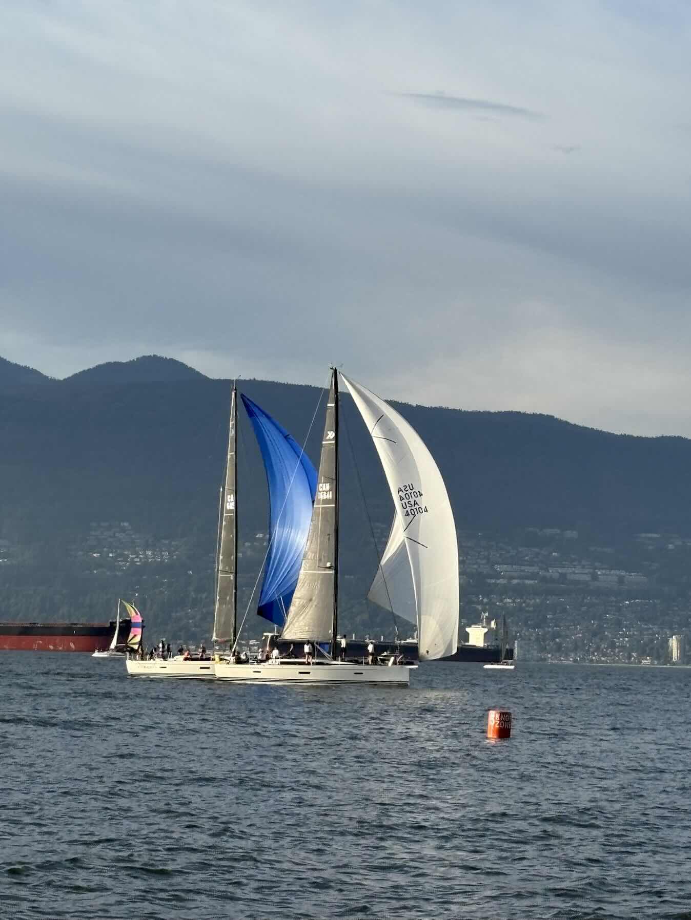 Casual sail 🌅_06CAE108-B0F8-4121-A02A-B1CE0E3361D1