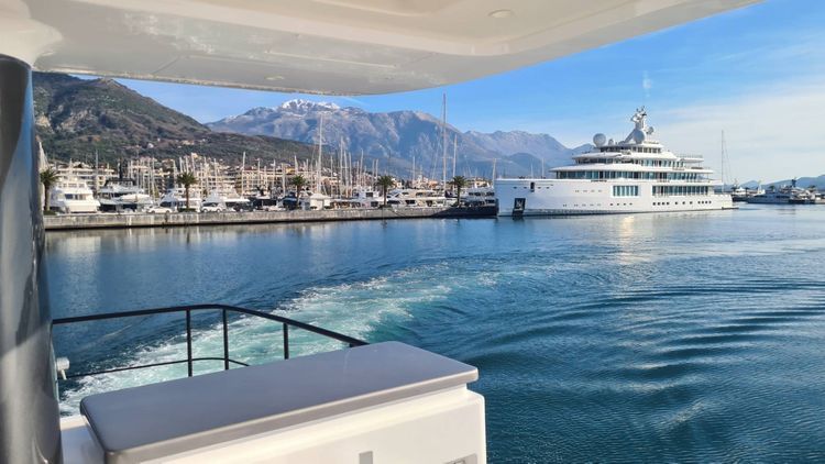 Voyage photo from Check