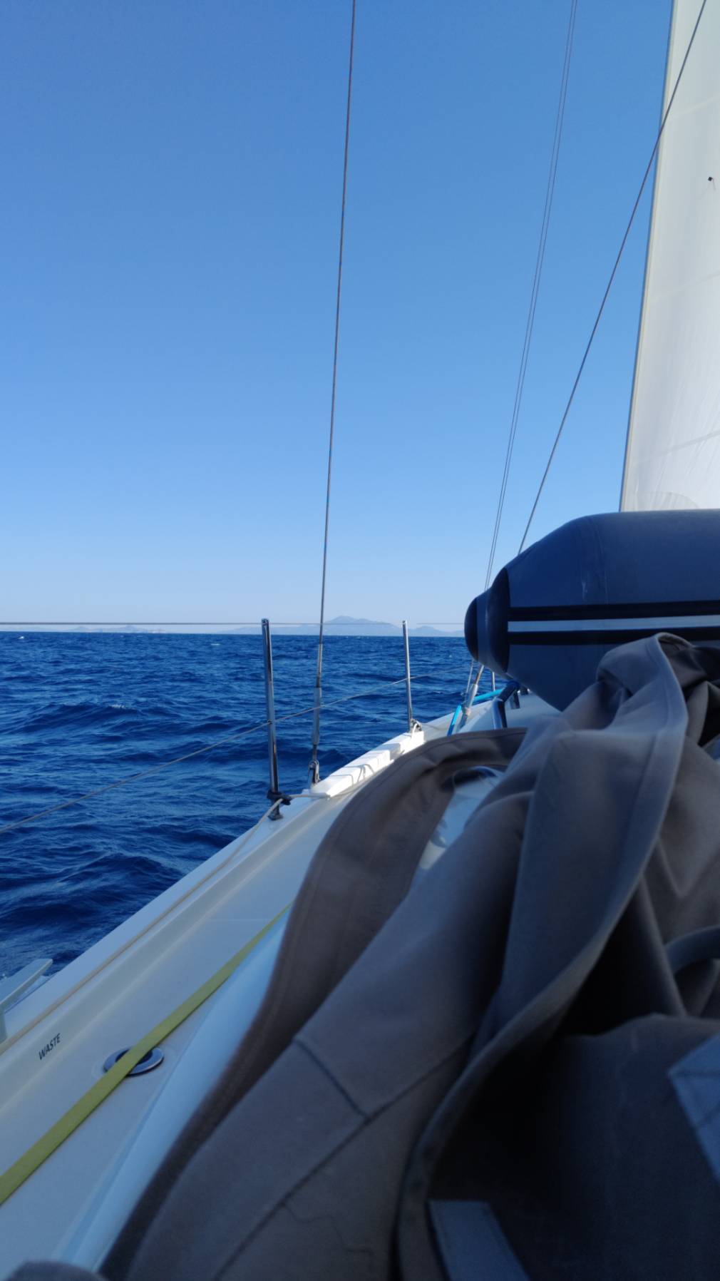 Skipper of Cyclades day 1_D721E04F-BE33-47E3-BCD7-1FB046C285F5