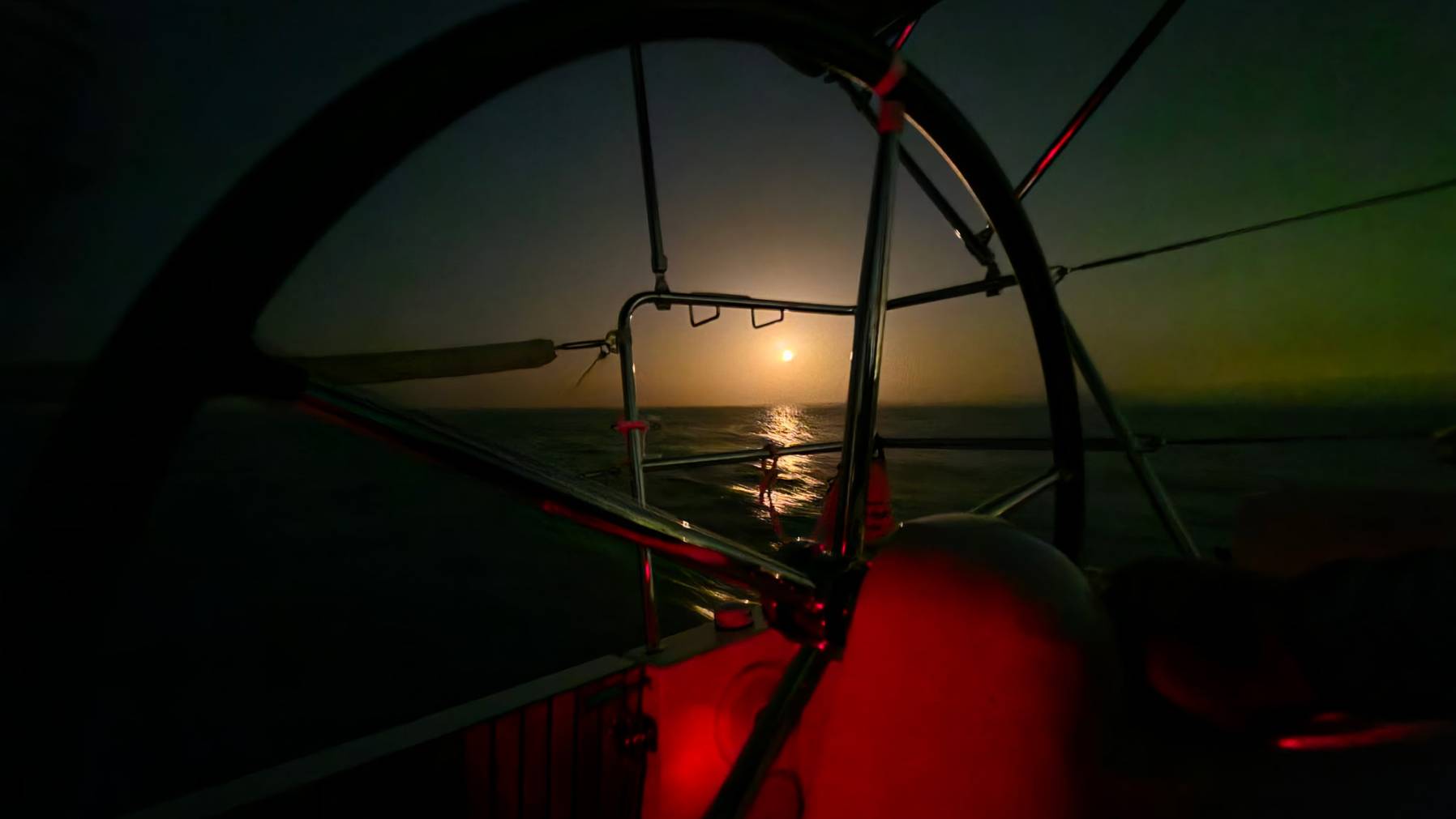 night sail_D63EE762-3DA4-489C-BE8C-C98BFBAB365E