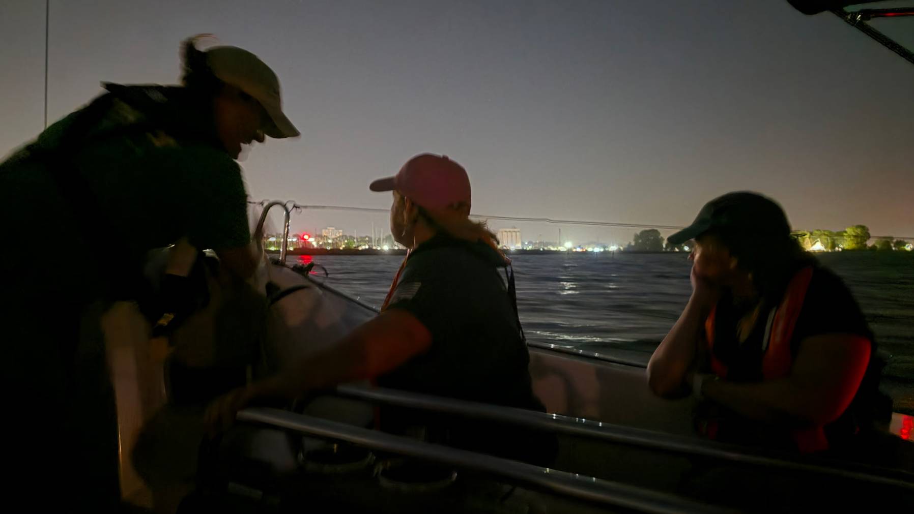 night sail_F1FEA4FB-F8FC-4128-8688-8BC4753C2714