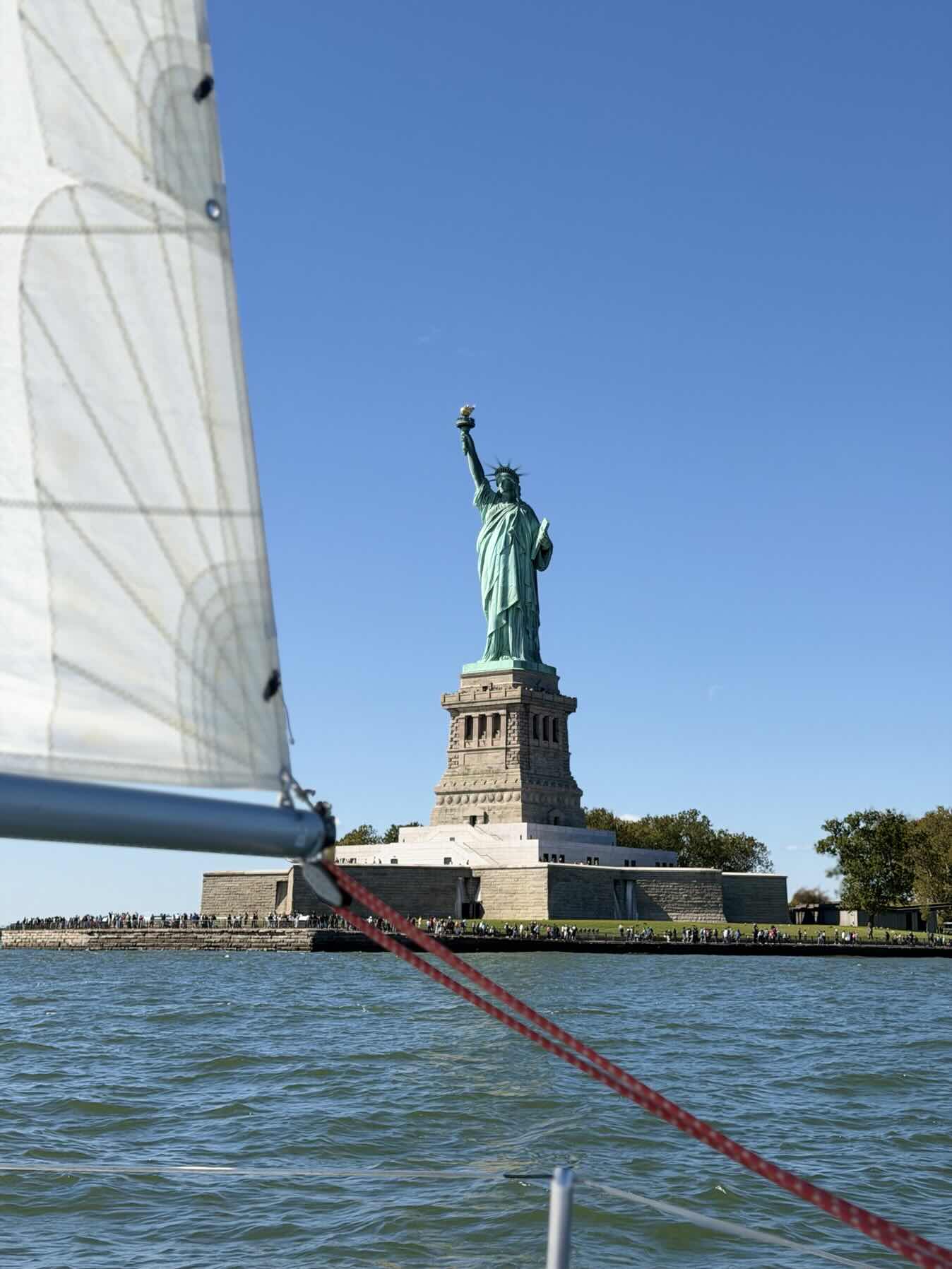 Picture perfect late szn sail and race to the statue _4AFBC296-D281-488F-9DE7-F6D46CDFBAB7