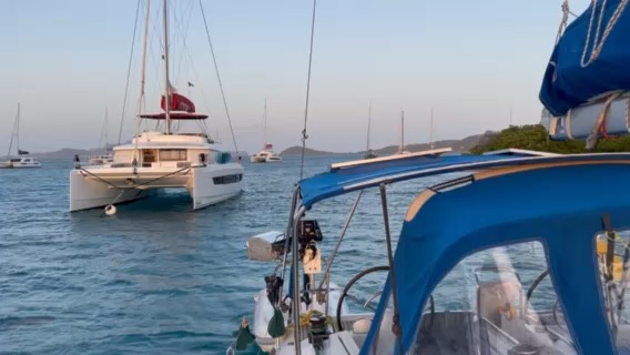 Mooring Buoy Hopping_28F698EE-07A0-437B-B093-630D49D2711E