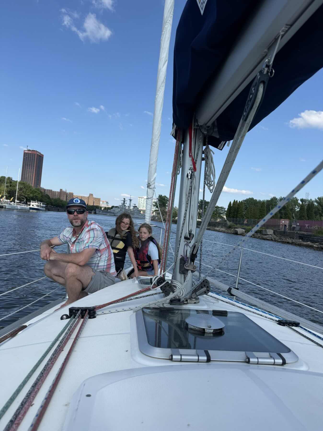 Family Sail_4E6CA4E6-388B-4808-A807-DEB4A10F99A6