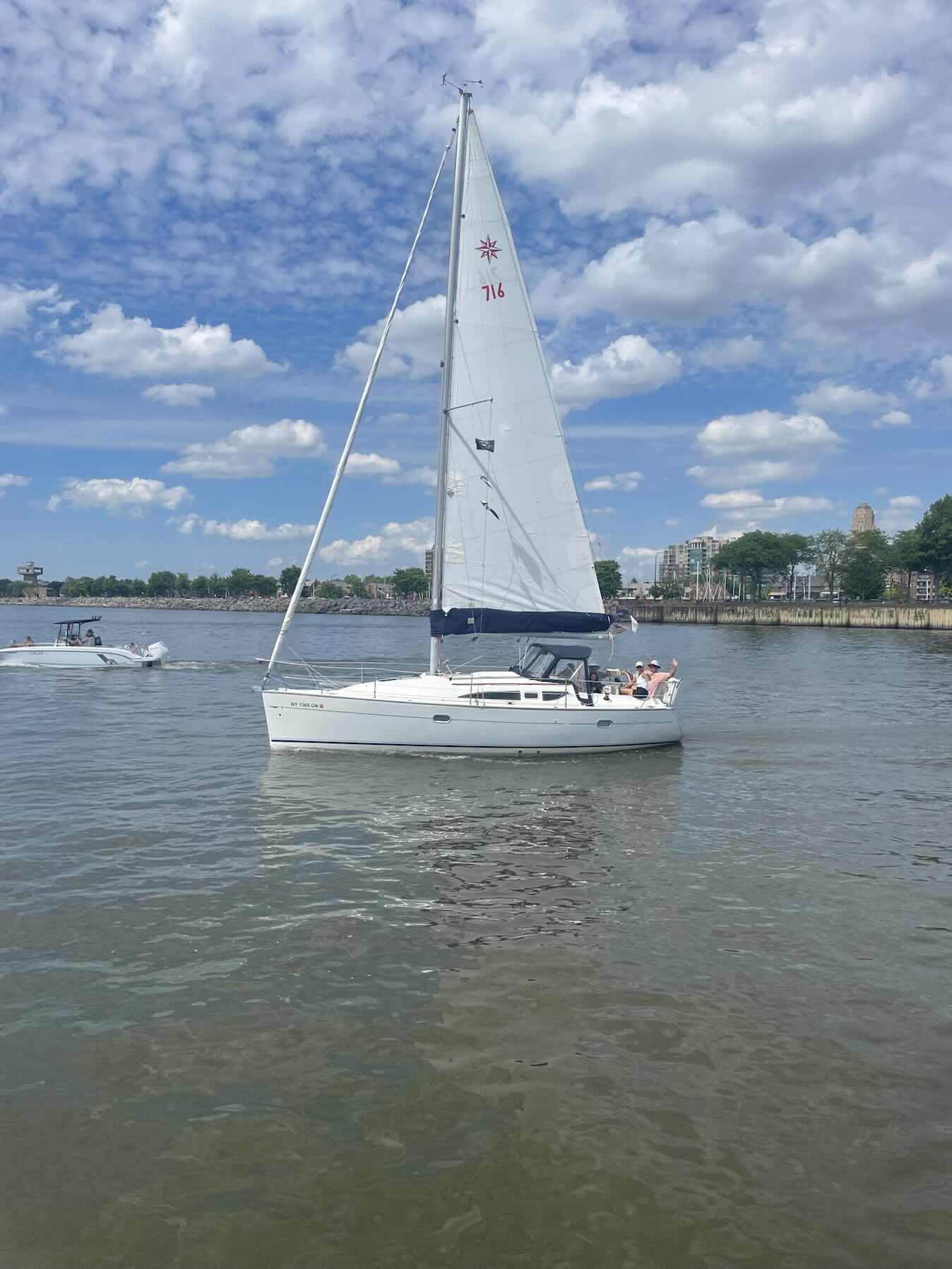 Family Sail_65E7B285-21C5-441F-B808-2668E1C4F144