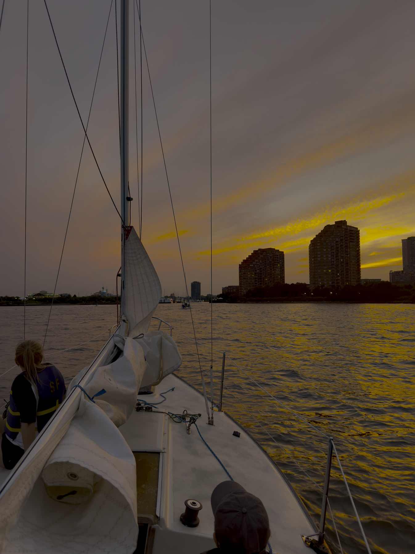 Fleet Captain Sail #28_01AD3CEA-F210-46CF-B1E5-F520D19F5B52