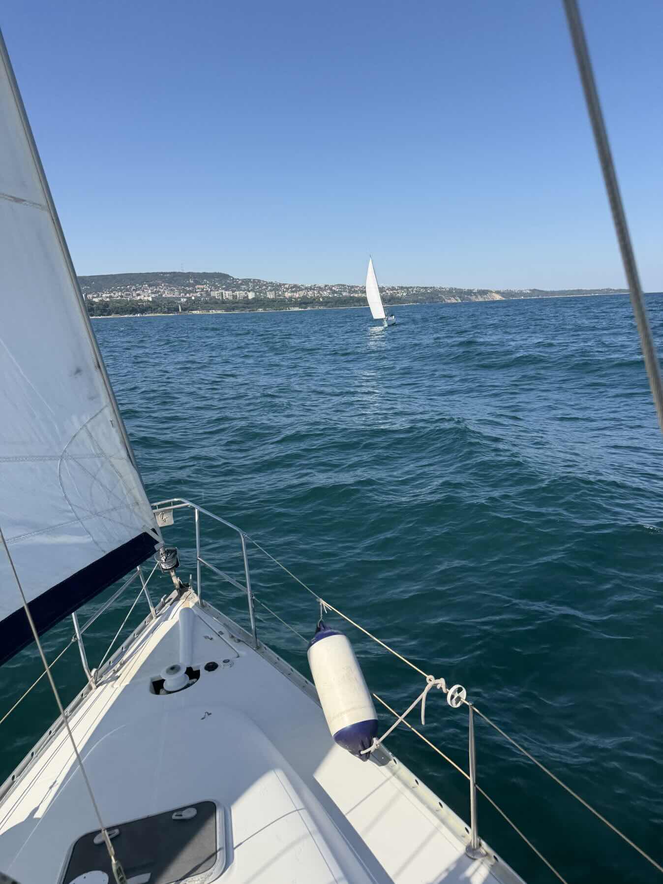 Sail training session_4DF92638-034F-4617-B12F-61E073AE596A