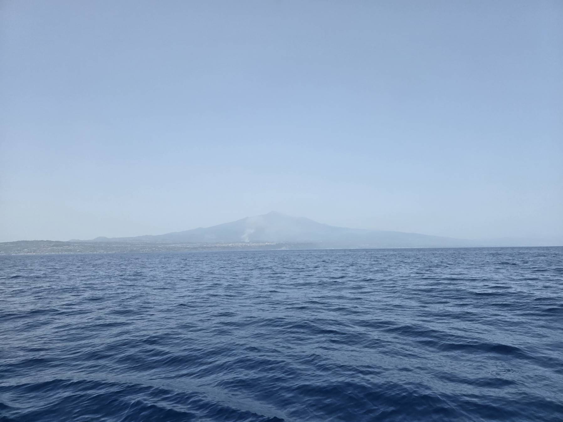 Hazy Motorsail to Calabria_DC1580CB-8E0D-4408-BDA5-2B7E4878B1DC