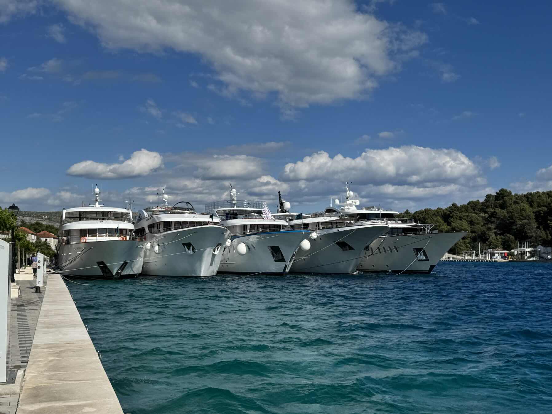 Kaštel - Milna_BAB525D8-A766-40F5-8383-603CB5C1161D