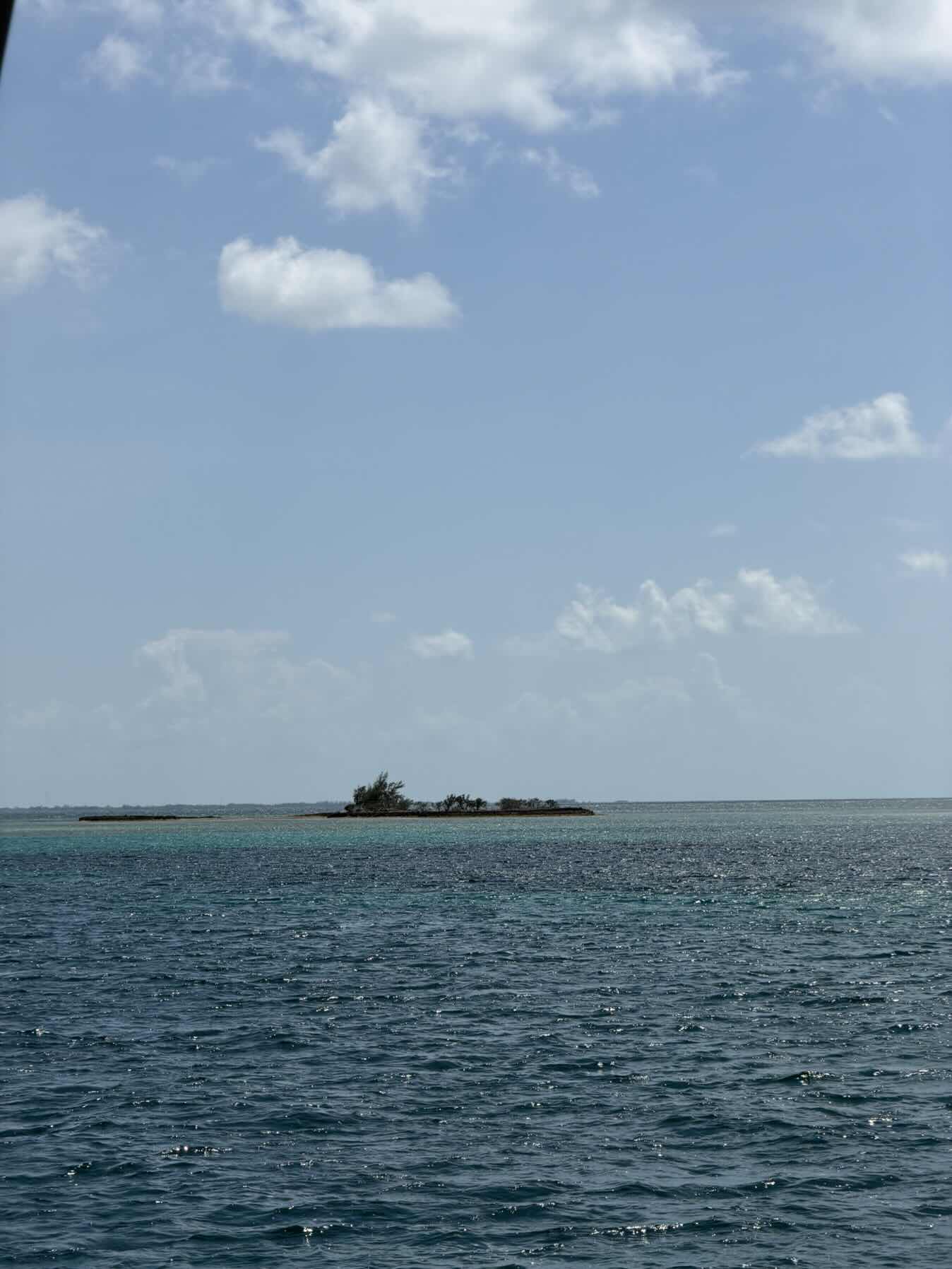 Powell Cay to Moraine Cay - full sail! _236B5140-E432-43B0-8EFC-8C12707A9556