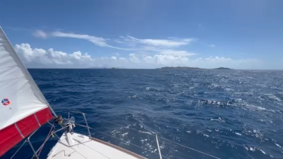 Our first squall! 🌊 ☔️ _F4B2692F-3A2D-4D6B-A819-9C583E329BF4