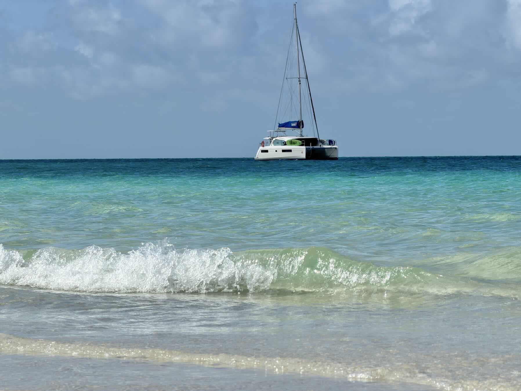 Whitsundays Bareboat_07F663C2-E571-4996-9ECA-5D17C973EA98