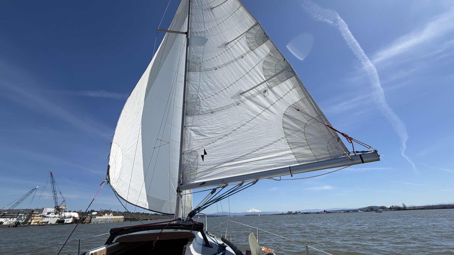 Wing-on-Winging it around barges & buoys_3CEF37F5-0491-4D12-8974-D84618D2FDA6