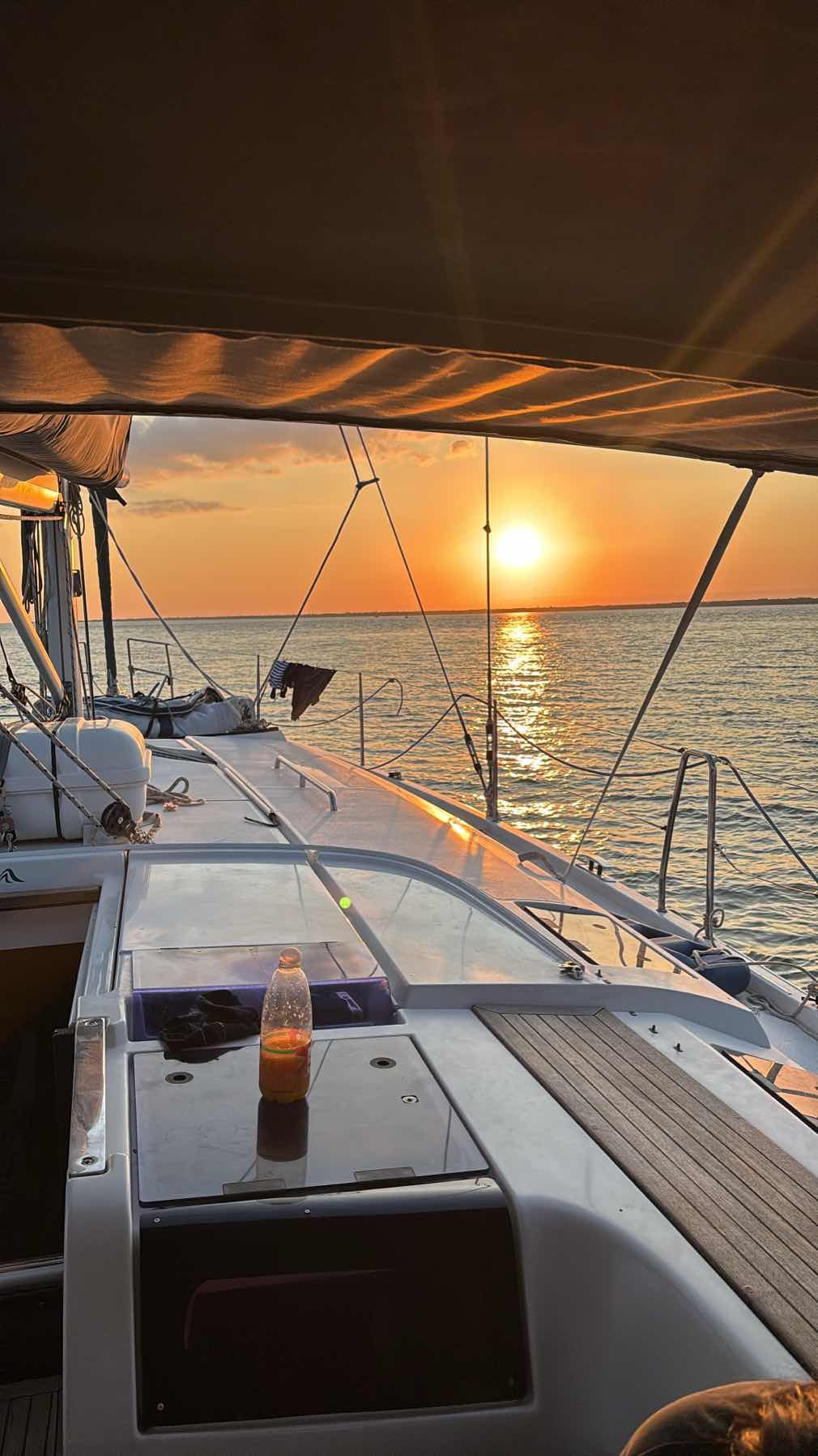 Chill trip,
Overnight anchorage _A9556474-5343-45BE-953B-7ECA5D2F5599